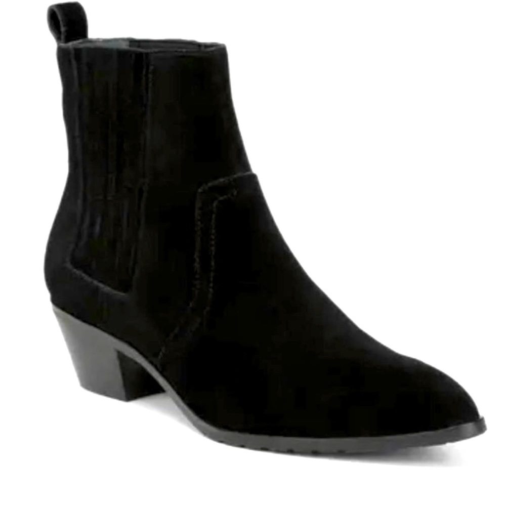 Donald J. Pliner Donis Calf Suede Boot size 9